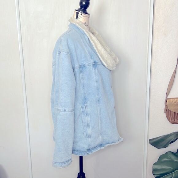 Free People Sherpa Fleeced Twisted Heart Cozy Denim Jacket size Medium - Picture 8 of 15
